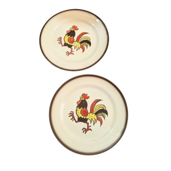 Vintage Metlox Poppytrail Red Rooster Ceramic Dinner Plate 10" Set Of 2 - Picture 1 of 7